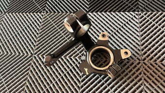 Originální levá přední těhlice škoda felicia nová