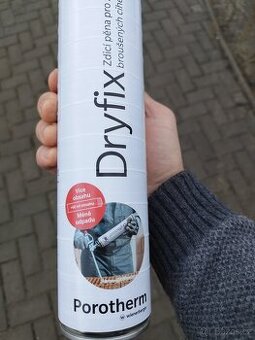 Dryfix zdici pěna