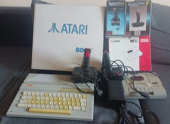 Atari 800XE a přehrávač XC12