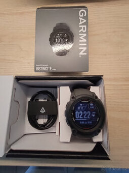 Garmin Instinct E 40 mm, téměř nové