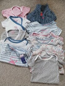 Oblečení od narození do ca 2 let (holčička)