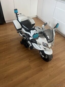 Elektrická policejní motorka BMW  1200