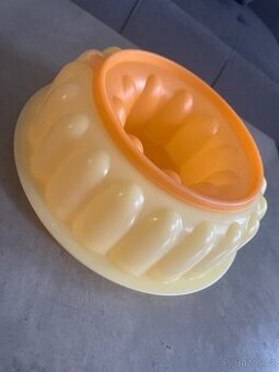Tupperware amaroun na dezert forma