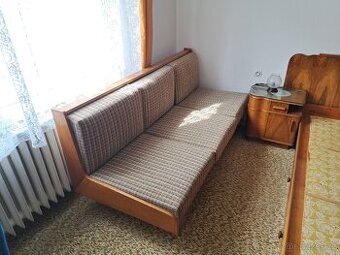 Retro rozkládací gauč