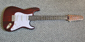 Eletrická 12-ti strunná kytara Stratocaster - 1