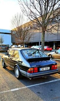 SAAB 900 coupe.