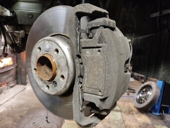 Brzdy z BMW E60, 61 535D