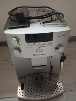 Kávovar Electrolux ECG 6400