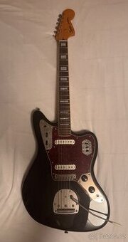 Prodám elektrickou kytaru Squier Jaguar