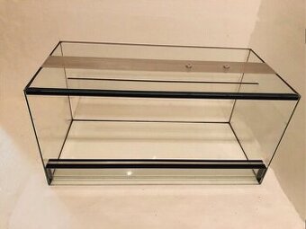 Terárium 120x50x50 bez pozadí