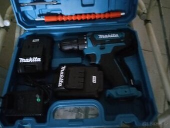 Prodám Aku vrtačka Makita 2× baterie