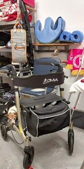 Kolečkové chodítko pro seniory