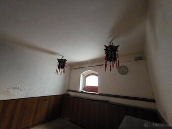 Lustr s činskou tematou