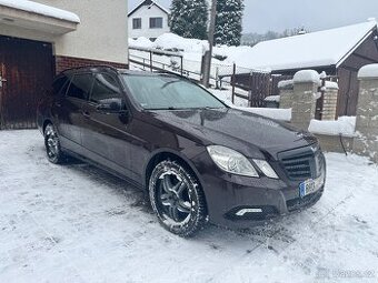Prodám Mercedes - Benz W212 E350 4 Matic