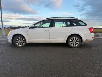 Škoda octavia 2,0 bílá, kombi, automat