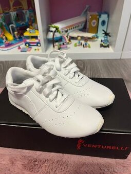 Závodní boty na aerobic zn. Venturelli, vel. 32