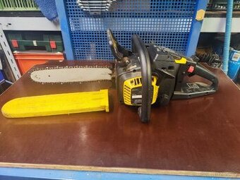 Motorová pila Mc Culloch na opravu.