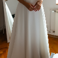 Jednoduché svatební šaty ivory