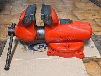 Prodám VELKÝ dílenský Svěrák York 125.