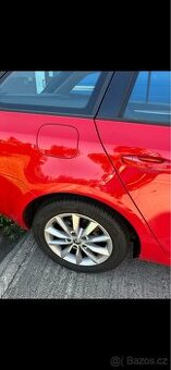 Letní kola Škoda – alu + Barum Bravuris 6 (téměř nové)