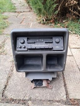 Středový panel s rádiem FORD