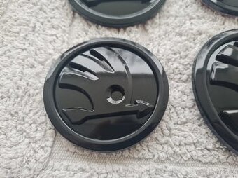 Čierne / karbónové znaky - logo na ŠKODA