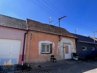 Prodej řadového rodinného domu, Ostrožská Nová Ves, okr. Uhe