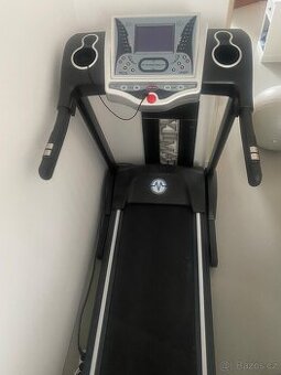 Běžecký pás Master F25