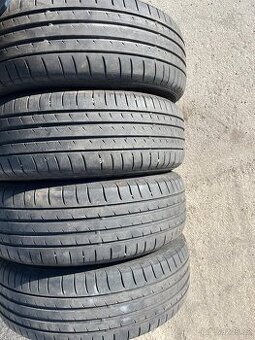 Pneu 215/65/17