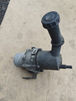 Čerpadlo řízení Peugeot 3008,5008     9806435680