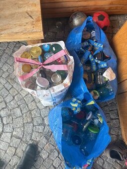 Daruji sklenice za odvoz