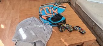 Dětská motokrosová přilba helma Fox Youth V1 49-50cm+ Bryle