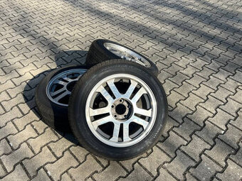 2005 Ford Mustang 17" OEM Hliníkové Disky s Pneu