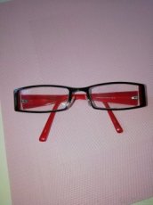 Dámské brýlové obruby, používané