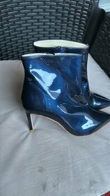 Nové kotníčkové kožené dámské boty Buffalo London