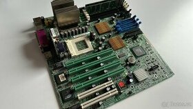 PGA370 / Serverová základní deska DELL a Pentium III