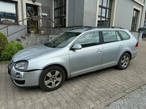 VW Golf Variant 2.0 TDI BMM tažné po lehké kolizi