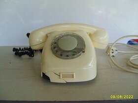 Retro telefon - 1