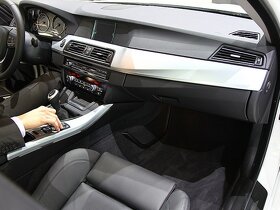 BMW 5 F10 F11 7dílná sada interiérových lišt