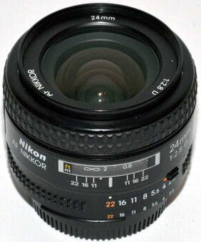 AF Nikkor 24mm 1:2.8 D pro Nikon F
