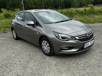 Opel Astra 1.0t, r.2016, 1.majitel,servisní kniha, top