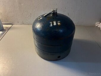 Plynová bomba 2kg, prázdná, cena 200Kč.