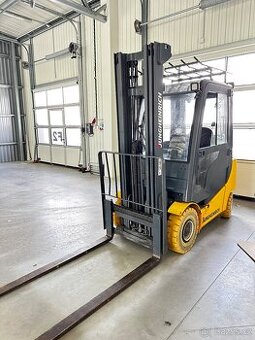 Jungheinrich TFG 316 LPG – 1.600 kg / 5.500 mm / 9.174 motoh