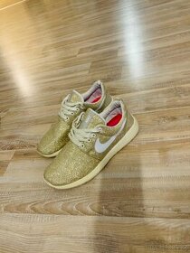 Krásné tenisky,Nike.Velikost 39/40.