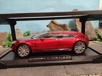 Prodám model 1:18 Citroen c metisse - 1