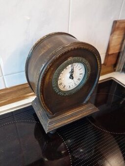 Retro stolní hodiny
