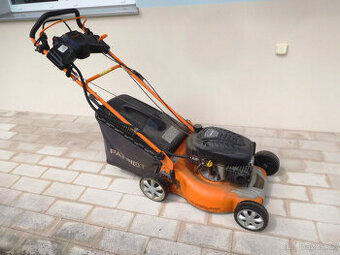 SEKAČKA S POJEZDEM 46 cm s elektro startováním