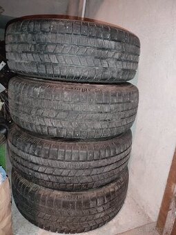 Pirelli 235/65 R17