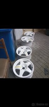 ZÁVODNÍ KOLA COMPOMOTIVE R16