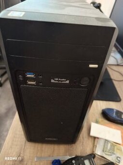 Stolní PC + Monitor